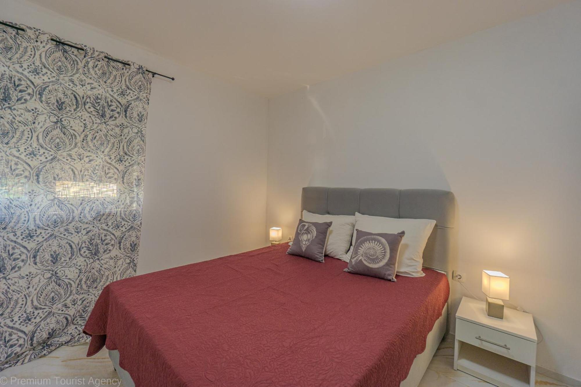 Ivica Super Comfortable, Newly Furnished Apartment In A Top Location Метайна Экстерьер фото
