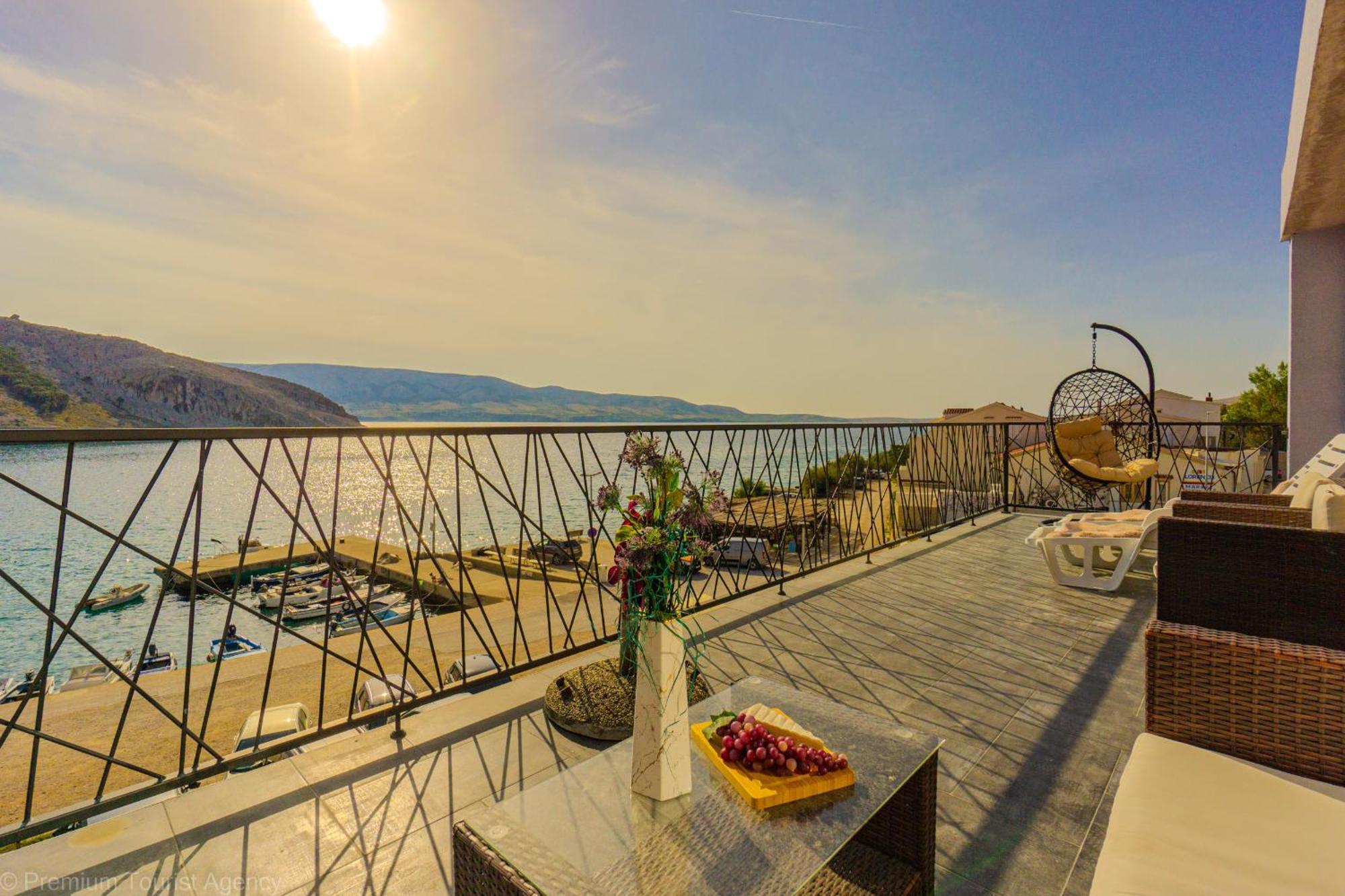 Ivica Super Comfortable, Newly Furnished Apartment In A Top Location Метайна Экстерьер фото