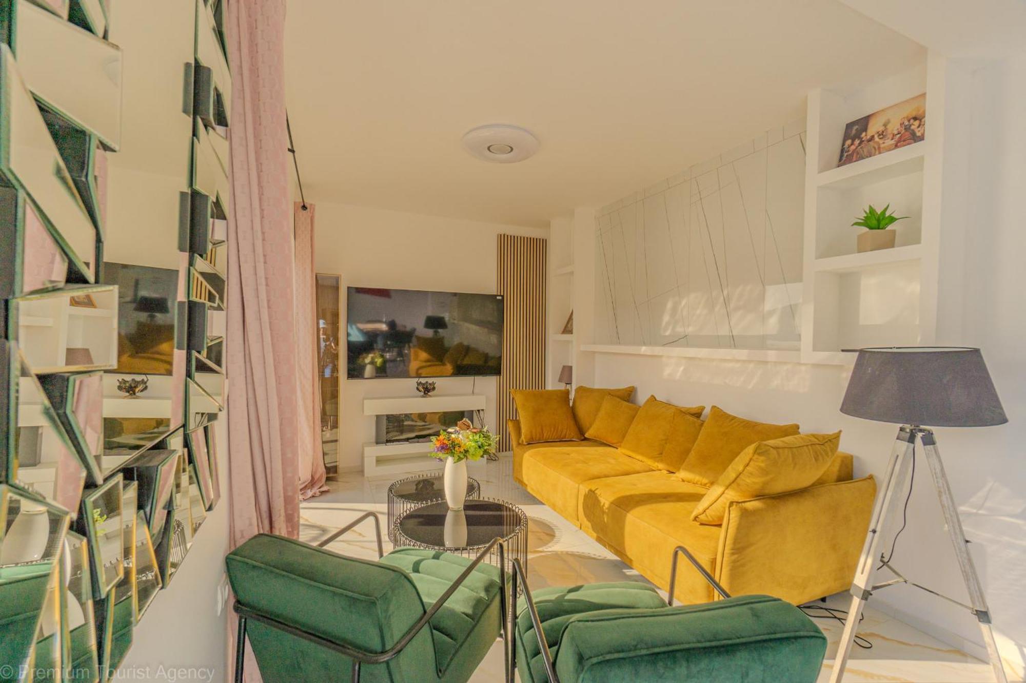 Ivica Super Comfortable, Newly Furnished Apartment In A Top Location Метайна Экстерьер фото
