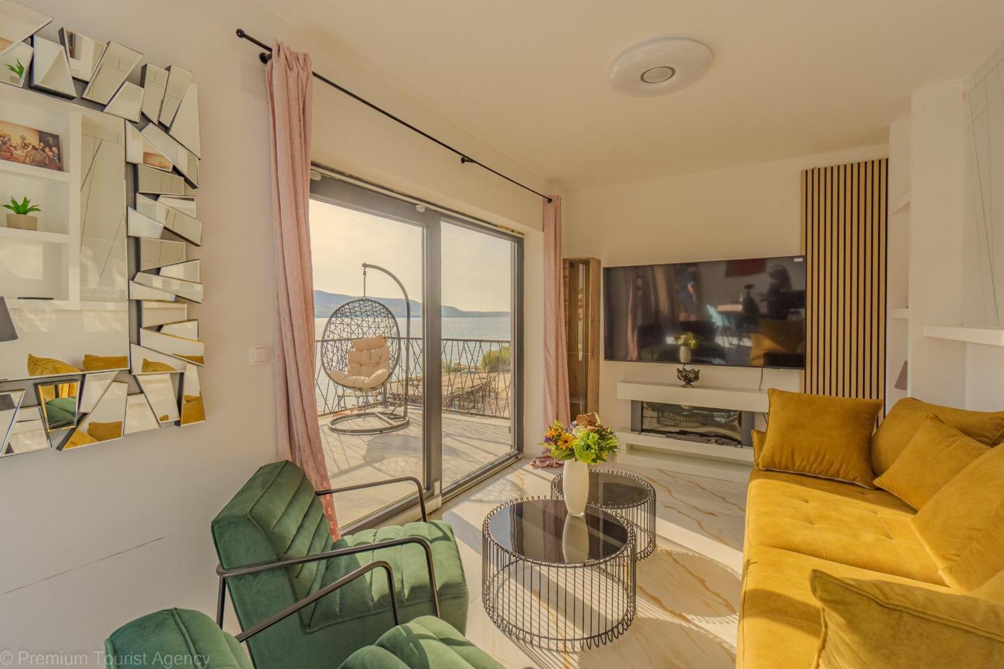 Ivica Super Comfortable, Newly Furnished Apartment In A Top Location Метайна Экстерьер фото