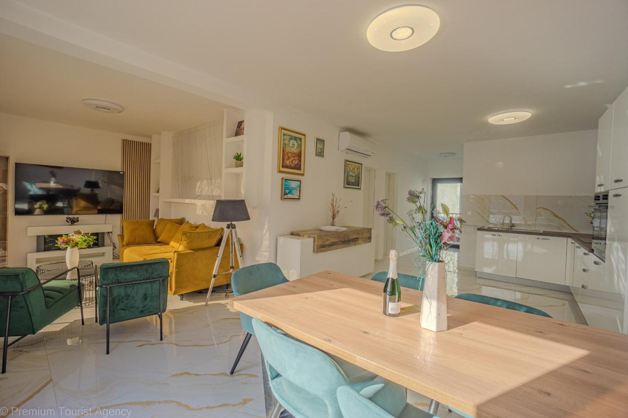 Ivica Super Comfortable, Newly Furnished Apartment In A Top Location Метайна Экстерьер фото